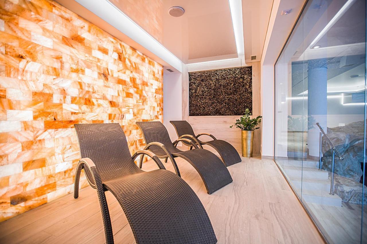 Hotel Lubicz อุสตกา ภายนอก รูปภาพ