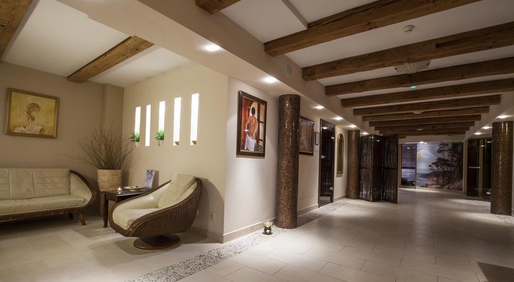 Hotel Lubicz อุสตกา ภายนอก รูปภาพ