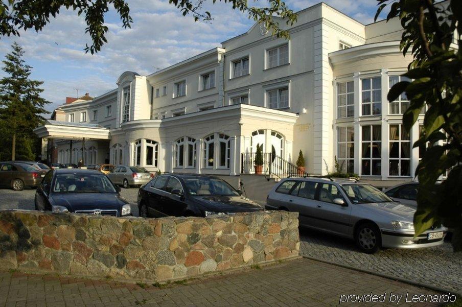 Hotel Lubicz อุสตกา ภายนอก รูปภาพ