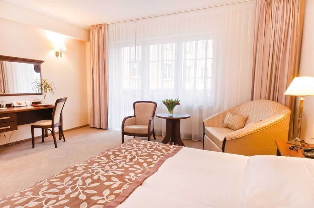 Hotel Lubicz อุสตกา ภายนอก รูปภาพ