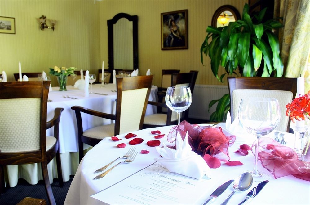 Hotel Lubicz อุสตกา ภายนอก รูปภาพ