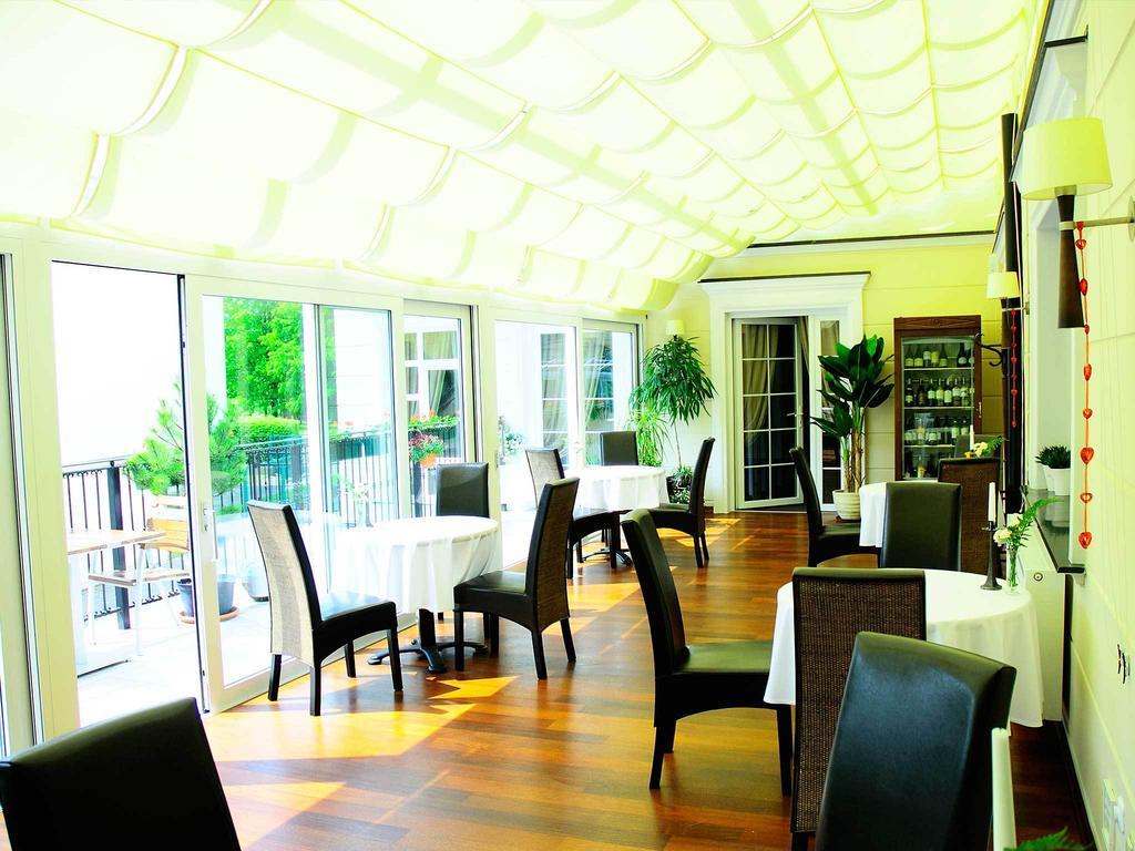 Hotel Lubicz อุสตกา ภายนอก รูปภาพ